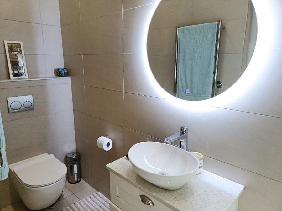 4 Bedroom Property for Sale in Midstream Ridge Gauteng