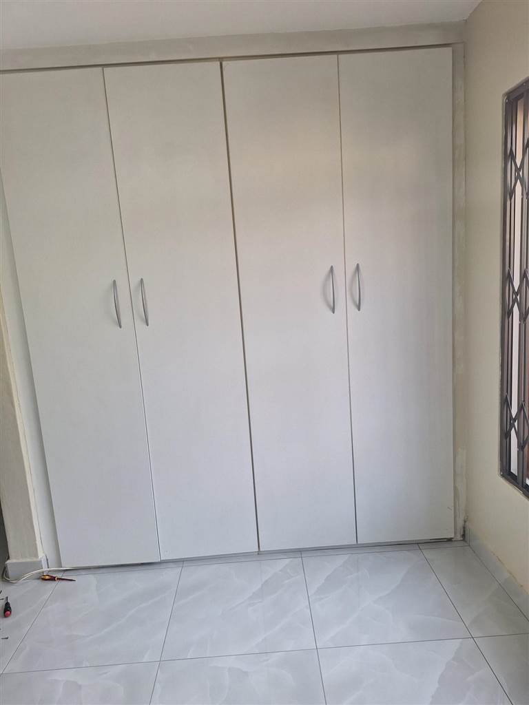 To Let 2 Bedroom Property for Rent in Vorna Valley Gauteng
