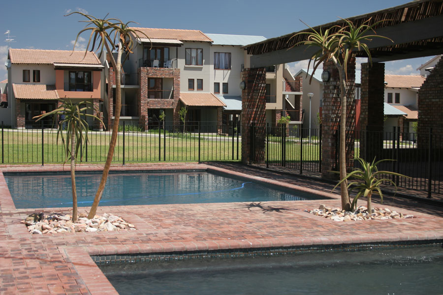 To Let 2 Bedroom Property for Rent in Vorna Valley Gauteng