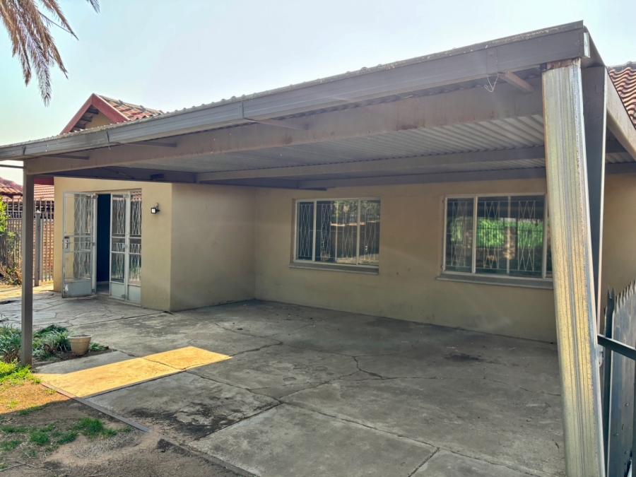 4 Bedroom Property for Sale in Erasmus Gauteng