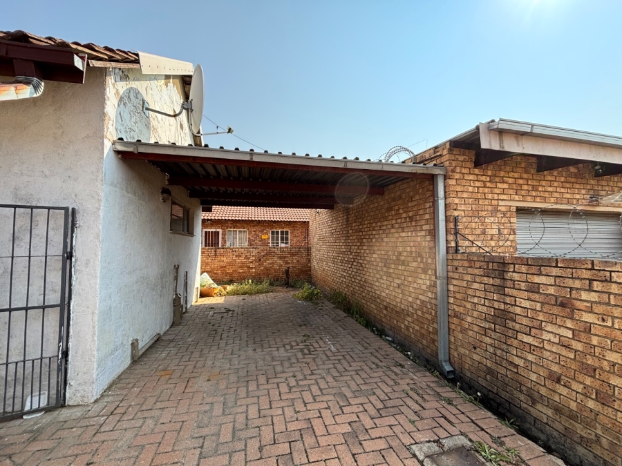 4 Bedroom Property for Sale in Erasmus Gauteng