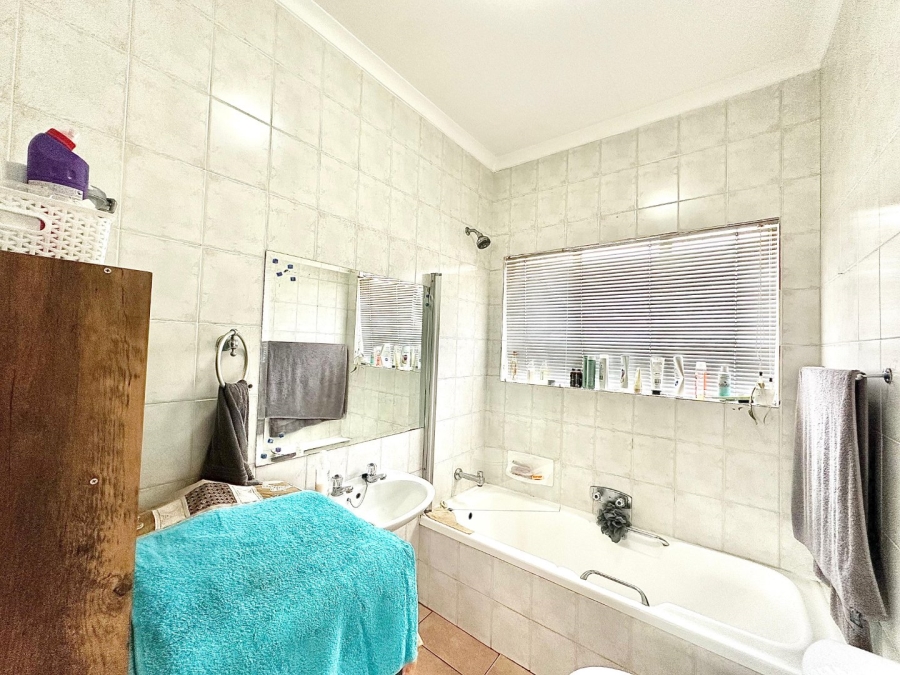 2 Bedroom Property for Sale in Verwoerdpark Gauteng