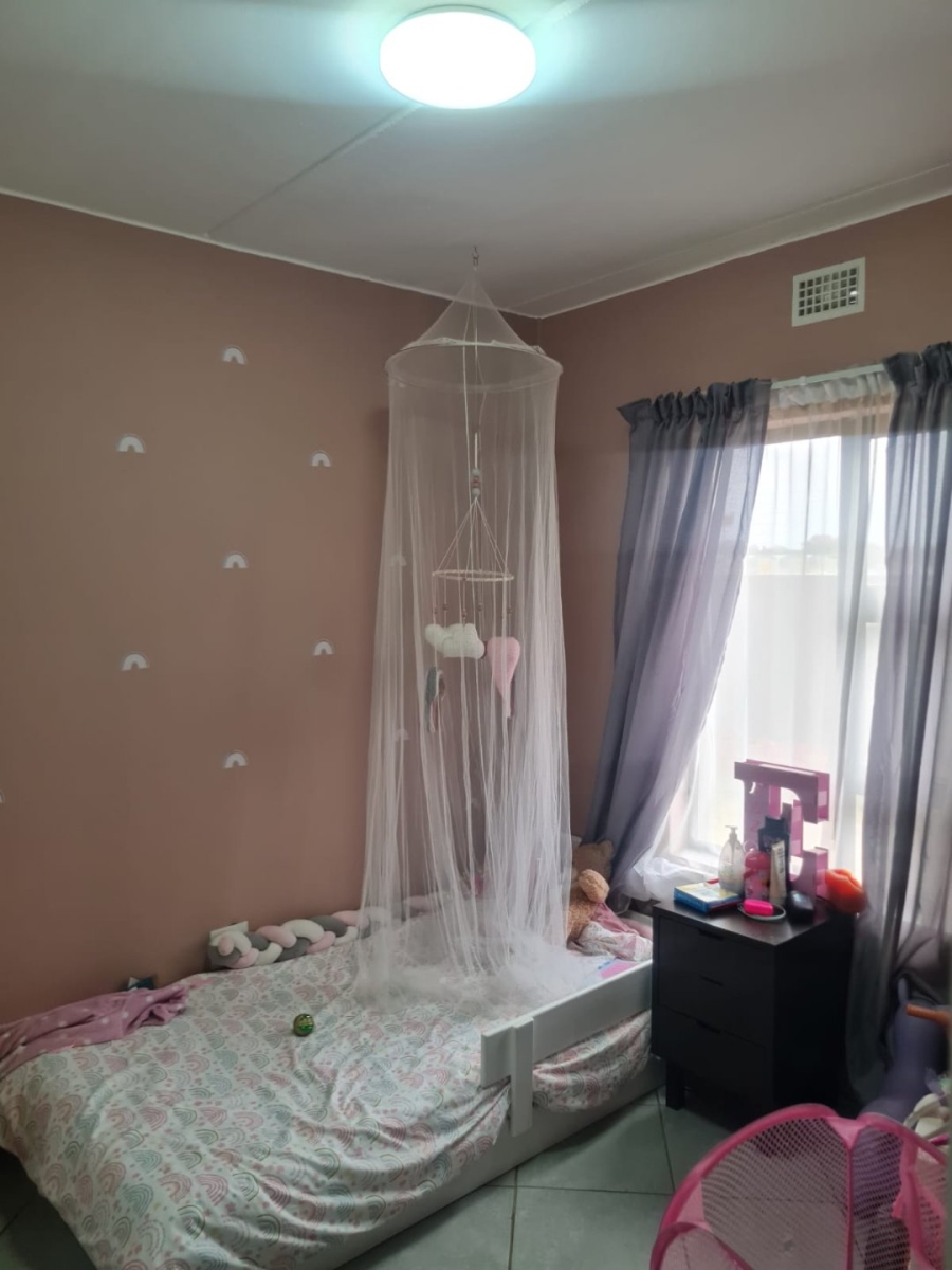 2 Bedroom Property for Sale in Norton Home Estate AH Gauteng