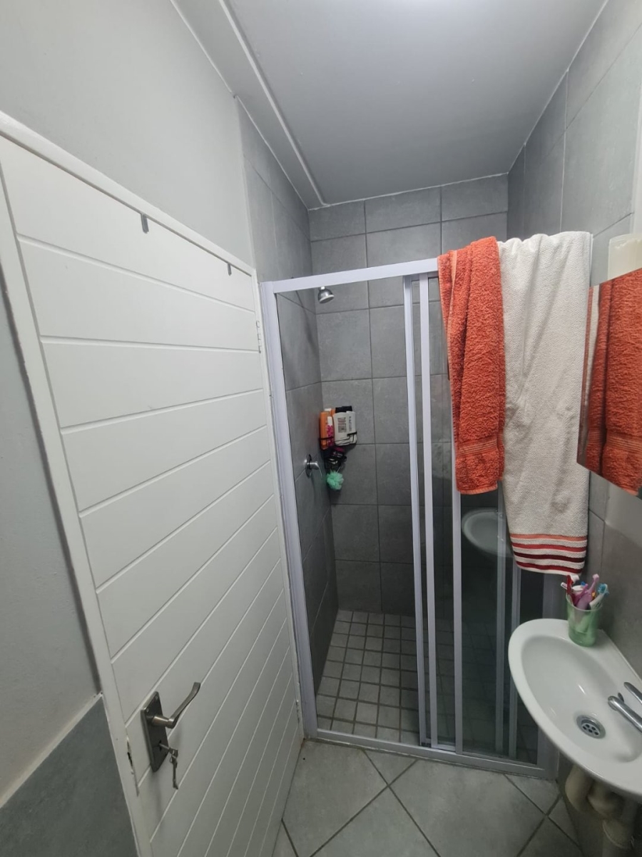 2 Bedroom Property for Sale in Norton Home Estate AH Gauteng