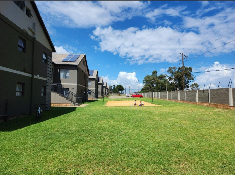2 Bedroom Property for Sale in Norton Home Estate AH Gauteng