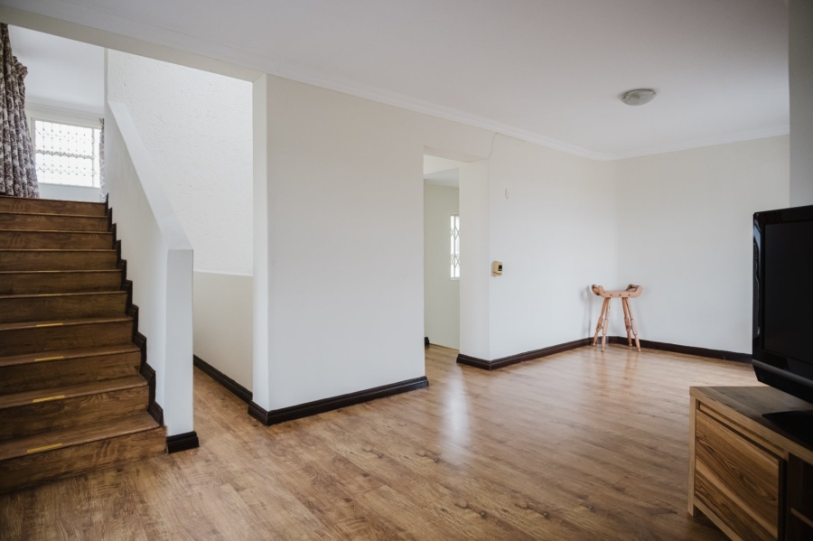 4 Bedroom Property for Sale in Bassonia Gauteng