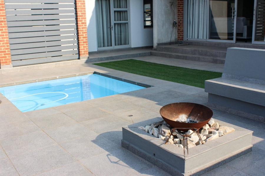 4 Bedroom Property for Sale in Midstream Ridge Gauteng