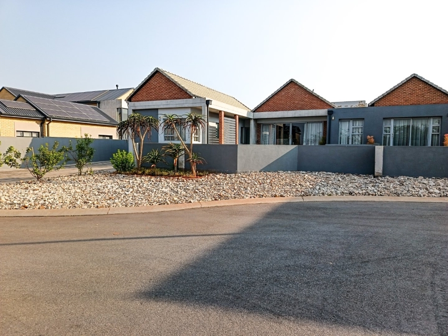 4 Bedroom Property for Sale in Midstream Ridge Gauteng