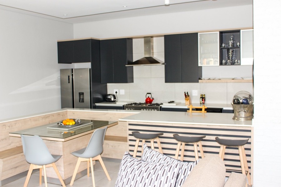4 Bedroom Property for Sale in Midstream Ridge Gauteng