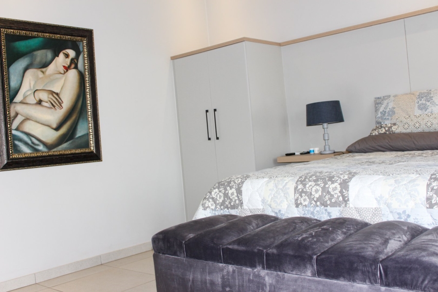 4 Bedroom Property for Sale in Midstream Ridge Gauteng