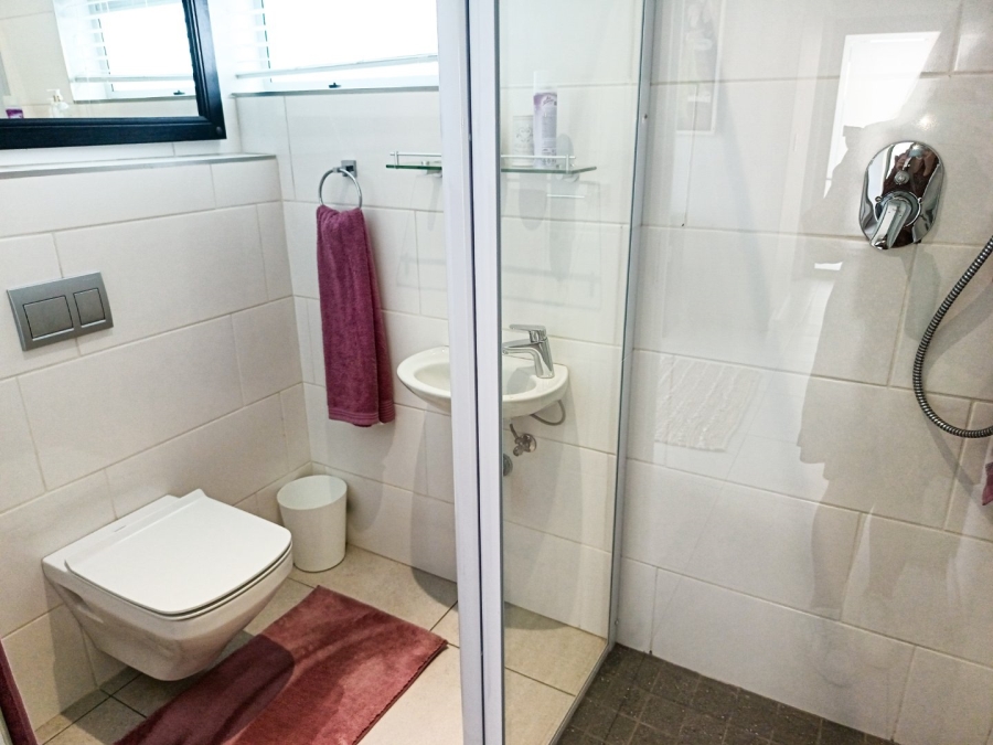 4 Bedroom Property for Sale in Midstream Ridge Gauteng
