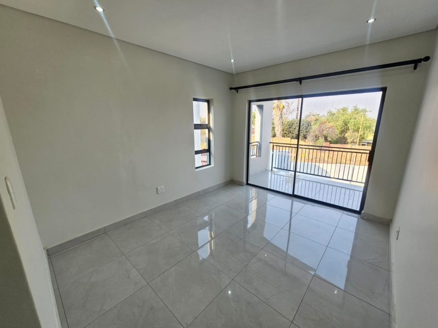 To Let 3 Bedroom Property for Rent in Christoburg Gauteng