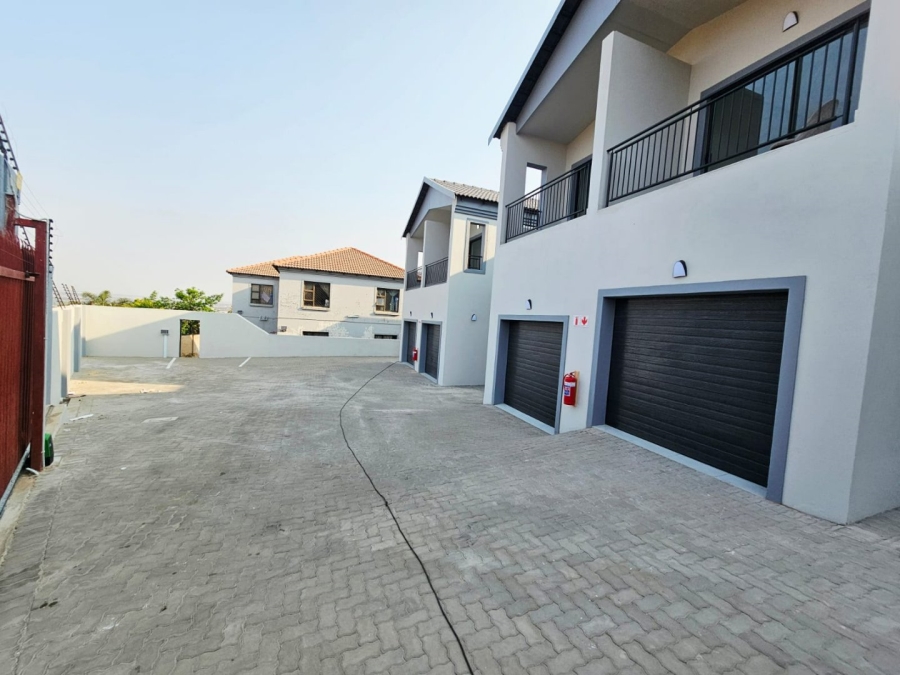 To Let 3 Bedroom Property for Rent in Christoburg Gauteng
