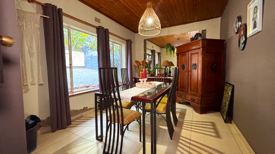 5 Bedroom Property for Sale in Cresta Gauteng