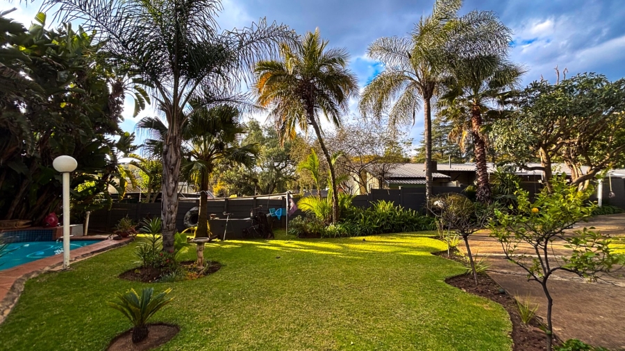 5 Bedroom Property for Sale in Cresta Gauteng