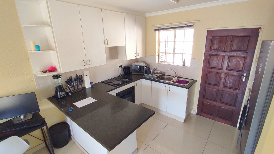 2 Bedroom Property for Sale in Heuwelsig Estate Gauteng