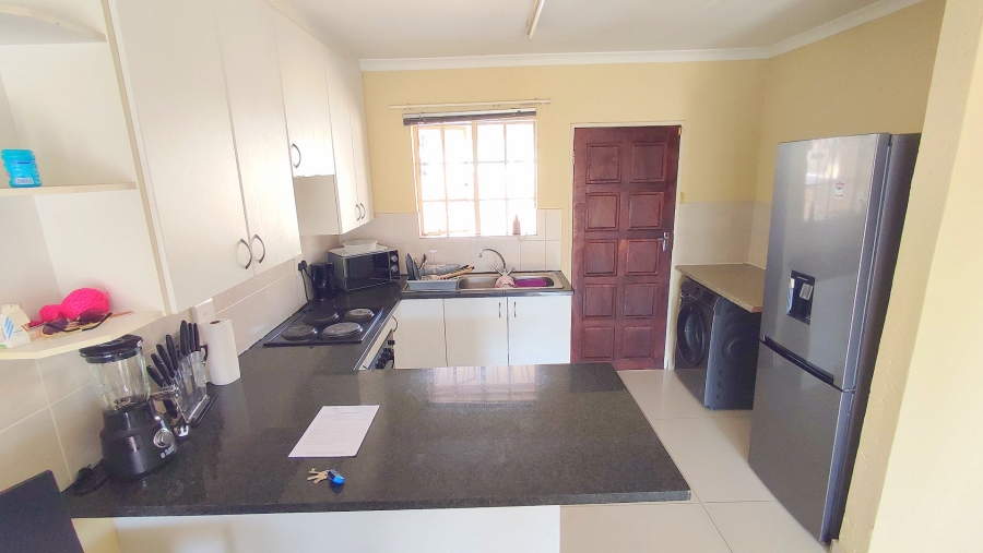 2 Bedroom Property for Sale in Heuwelsig Estate Gauteng
