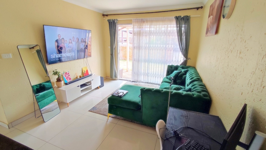 2 Bedroom Property for Sale in Heuwelsig Estate Gauteng