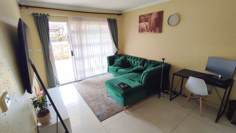 2 Bedroom Property for Sale in Heuwelsig Estate Gauteng