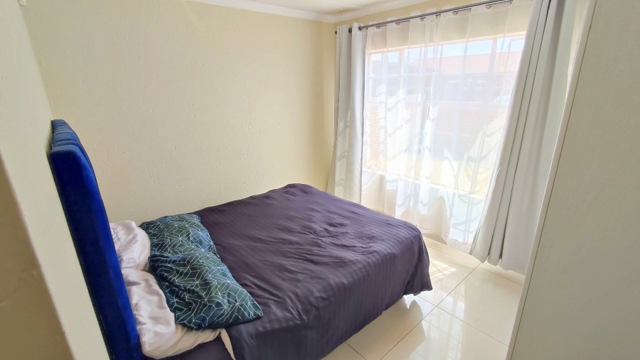 2 Bedroom Property for Sale in Heuwelsig Estate Gauteng