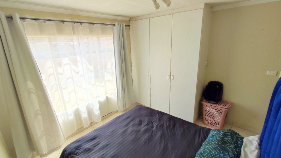 2 Bedroom Property for Sale in Heuwelsig Estate Gauteng