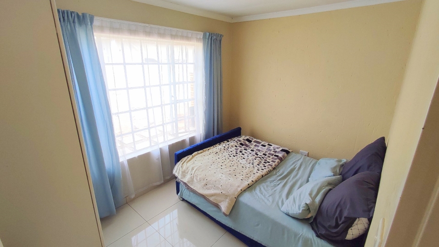 2 Bedroom Property for Sale in Heuwelsig Estate Gauteng