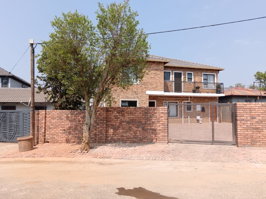 8 Bedroom Property for Sale in Cosmo City Gauteng