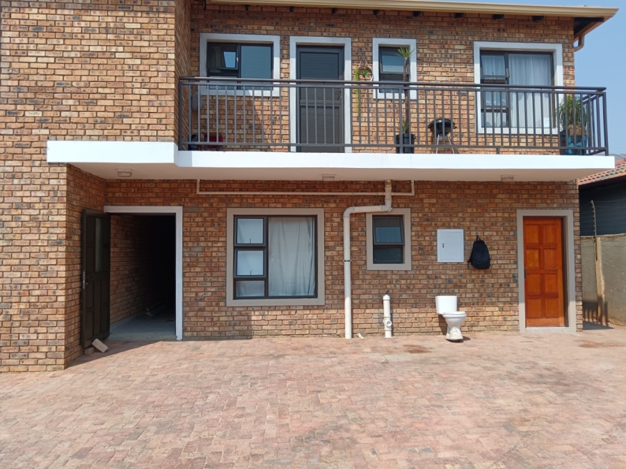 8 Bedroom Property for Sale in Cosmo City Gauteng