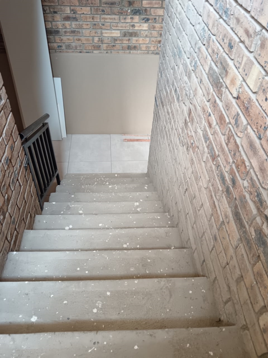 8 Bedroom Property for Sale in Cosmo City Gauteng