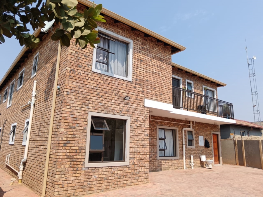 8 Bedroom Property for Sale in Cosmo City Gauteng