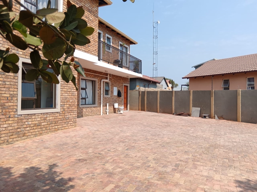 8 Bedroom Property for Sale in Cosmo City Gauteng