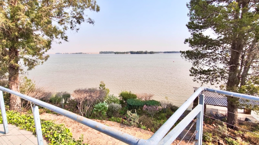 4 Bedroom Property for Sale in Vaal Marina Gauteng