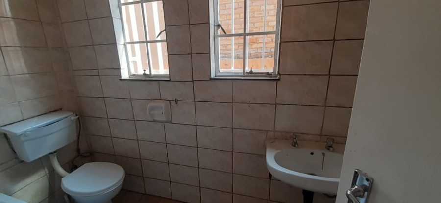 To Let 2 Bedroom Property for Rent in Jeppestown Gauteng