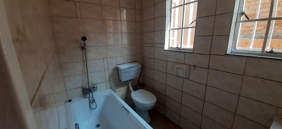 To Let 2 Bedroom Property for Rent in Jeppestown Gauteng