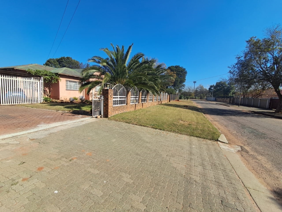 4 Bedroom Property for Sale in Delville Gauteng