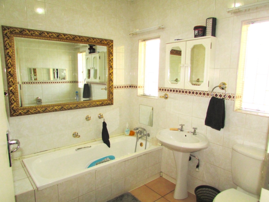 3 Bedroom Property for Sale in Vanderbijlpark SE 2 Gauteng