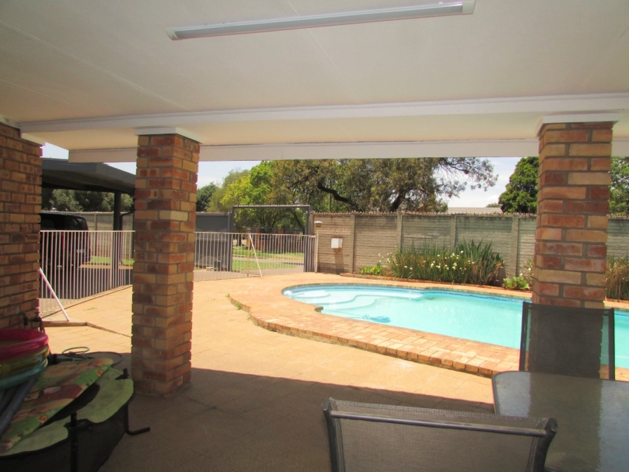 3 Bedroom Property for Sale in Vanderbijlpark SE 2 Gauteng