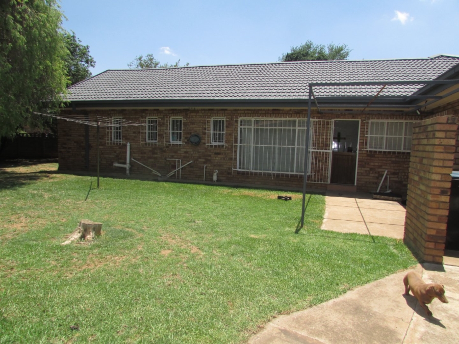 3 Bedroom Property for Sale in Vanderbijlpark SE 2 Gauteng