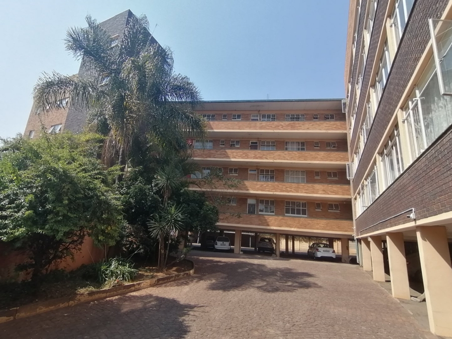 5 Bedroom Property for Sale in Pretoria Gauteng