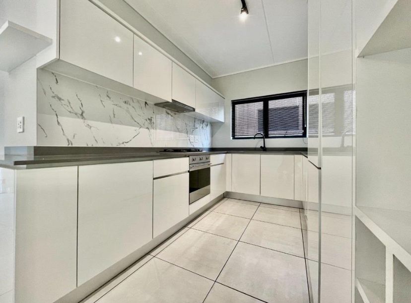 To Let 3 Bedroom Property for Rent in Waterfall Gauteng