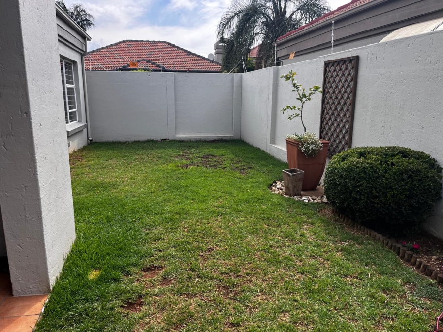 2 Bedroom Property for Sale in Eden Glen Gauteng