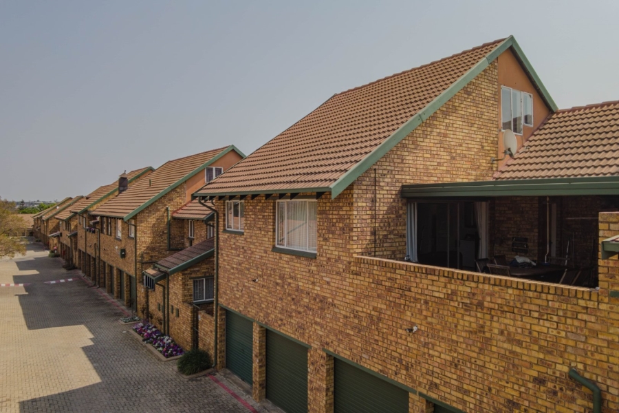 4 Bedroom Property for Sale in Allen Grove Gauteng