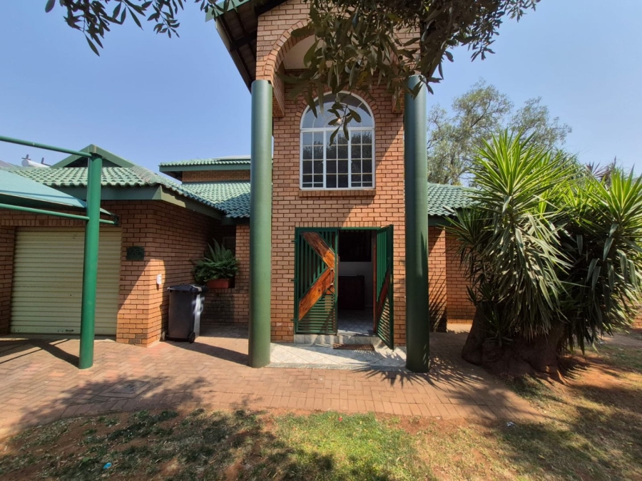 3 Bedroom Property for Sale in Moreleta Park Gauteng