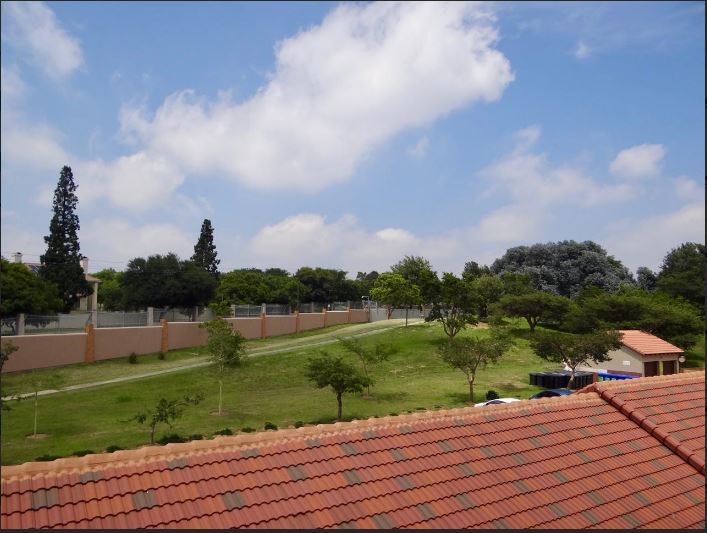 1 Bedroom Property for Sale in Carlswald North Estate Gauteng