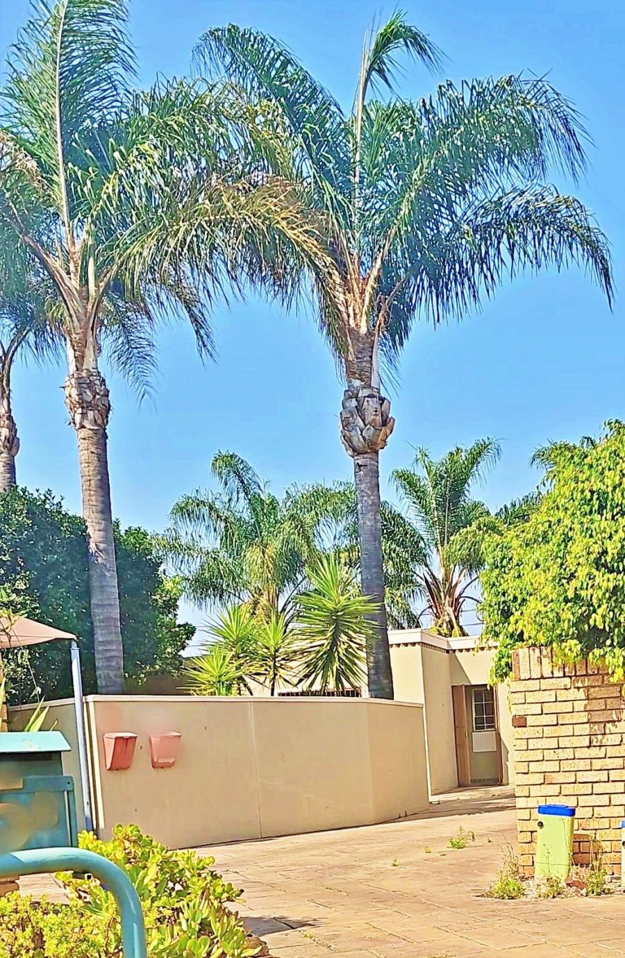 2 Bedroom Property for Sale in Wierdaglen Estate Gauteng