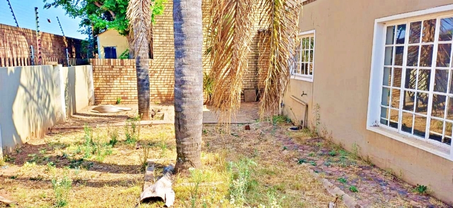 2 Bedroom Property for Sale in Wierdaglen Estate Gauteng