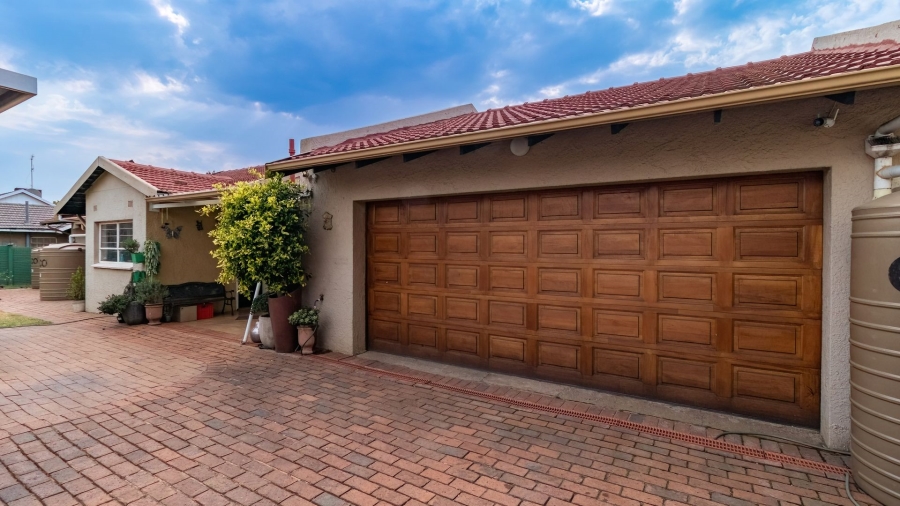 4 Bedroom Property for Sale in Highway Gardens Gauteng