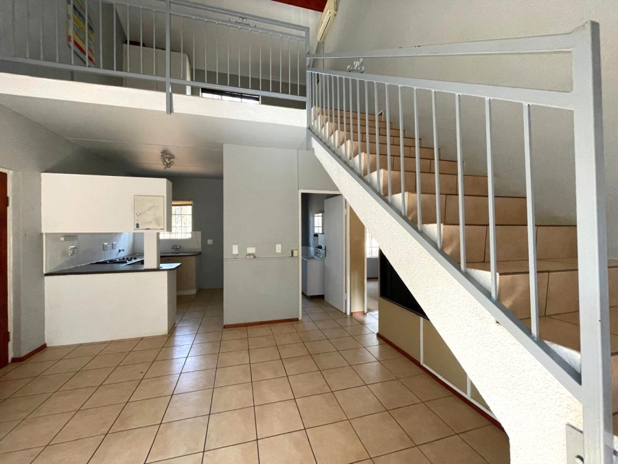 3 Bedroom Property for Sale in Die Hoewes Gauteng