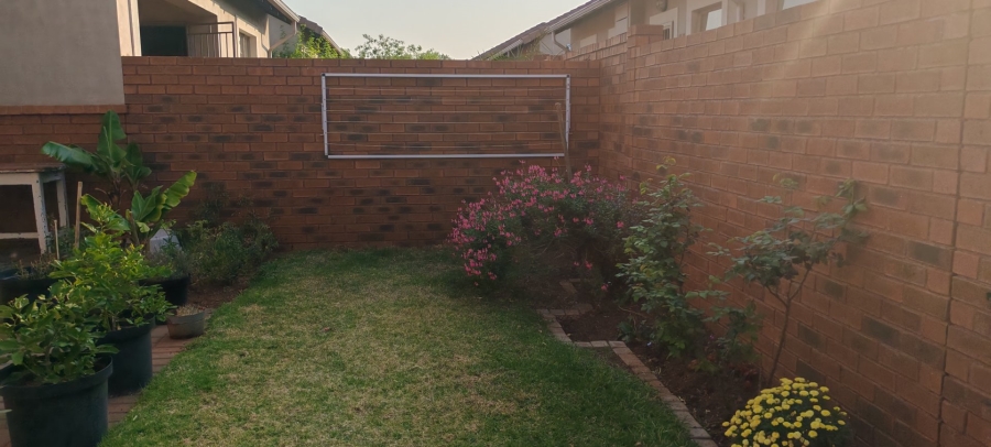 3 Bedroom Property for Sale in Monavoni Gauteng