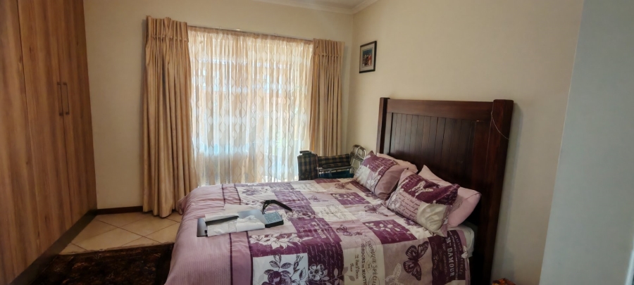 3 Bedroom Property for Sale in Monavoni Gauteng